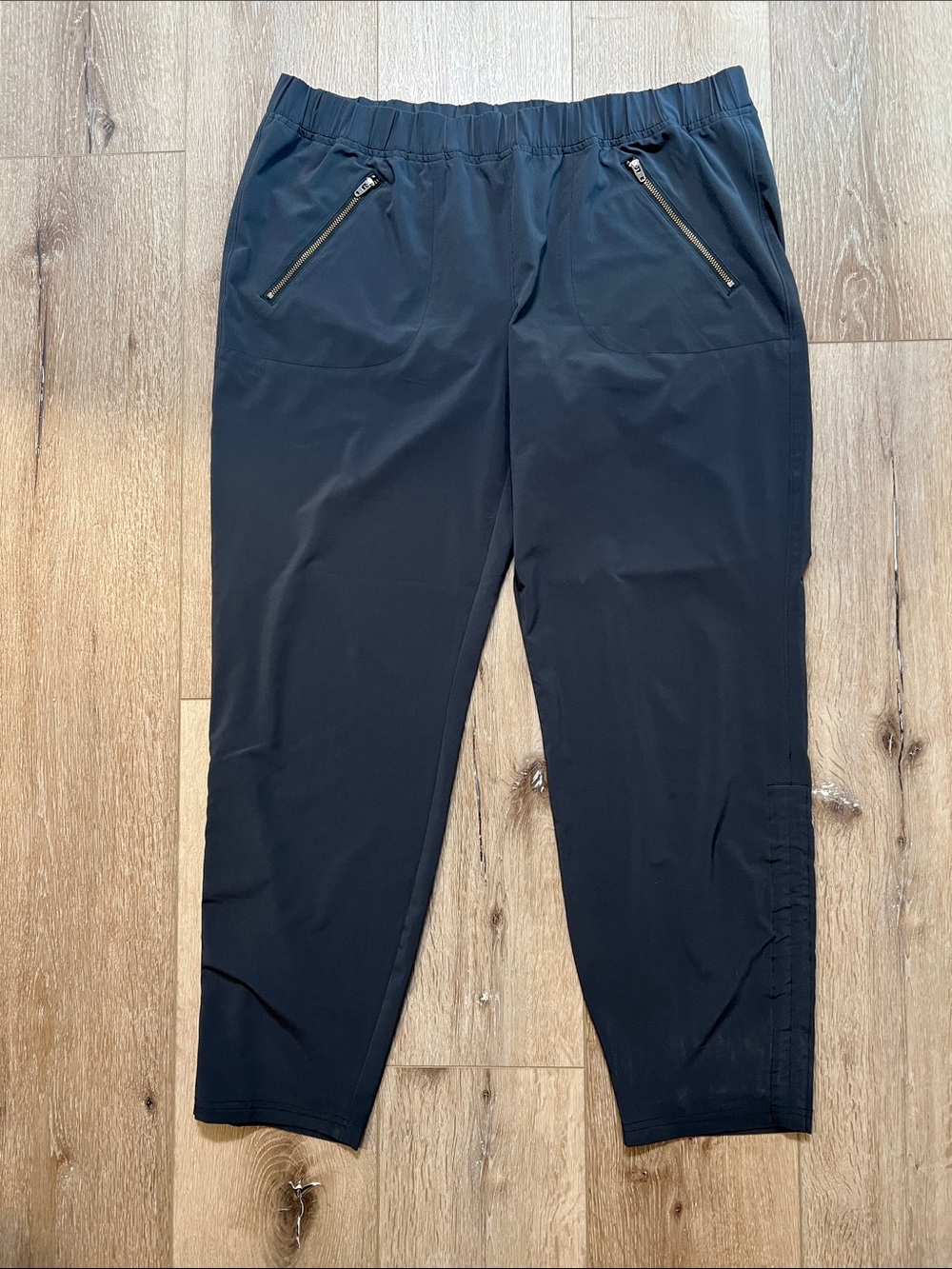Athleta ~ Misses 14 Dark Gray Zip-Pocket Jogger Pants
